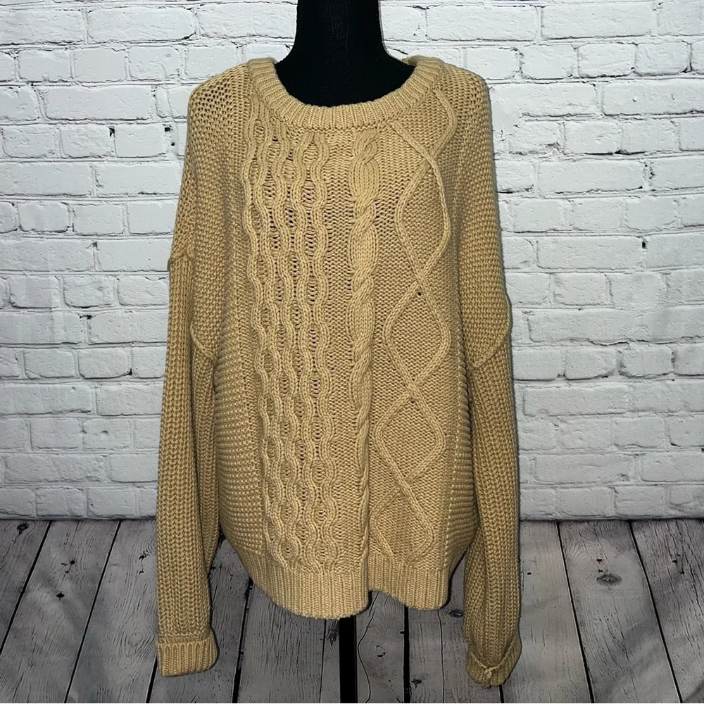 Free People Dream Cable Knit Crewneck Sweater Size Large Unisex - Picture 7 of 12